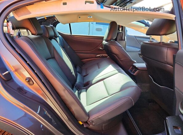 58ADA1C16PU031737 2023 LEXUS ES Gray Vista de los asientos traseros