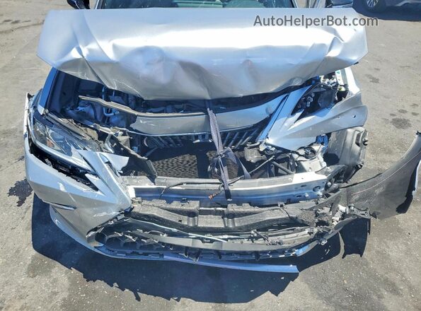 58ADA1C16SU063676 2025 LEXUS ES Silver Widok wnętrza z tyłu