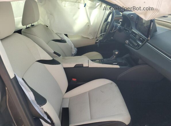 58ADA1C17RU049294 2024 LEXUS ES Gray Вид салону спереду