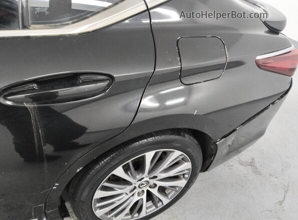 58ADA1C18MU003465 2021 LEXUS ES Black 
