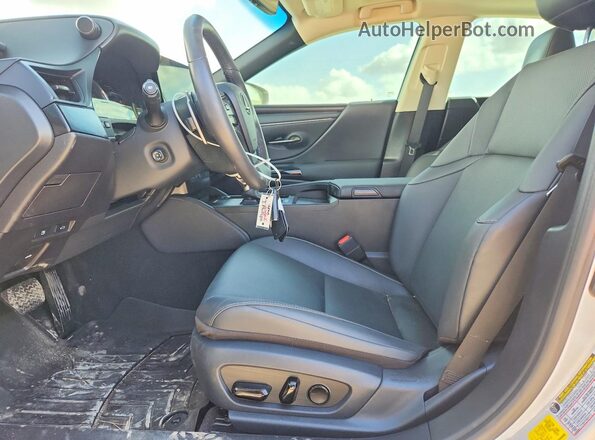 58ADA1C18PU030962 2023 LEXUS ES White Front interior view