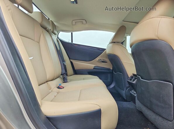 58ADZ1B10LU059456 2020 LEXUS ES Silver Вид задніх сидінь