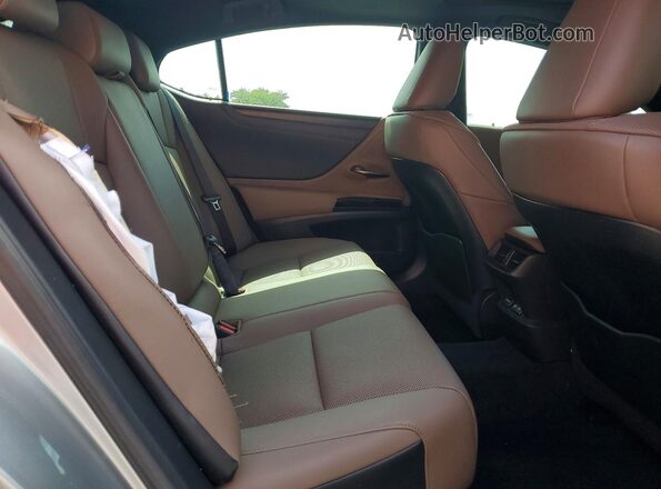 58ADZ1B12NU134273 2022 LEXUS ES Серебряный Вид задних сидений