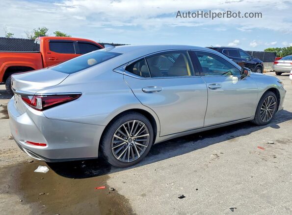 58ADZ1B13NU118471 2022 LEXUS ES Серебряный Задняя правая четверть