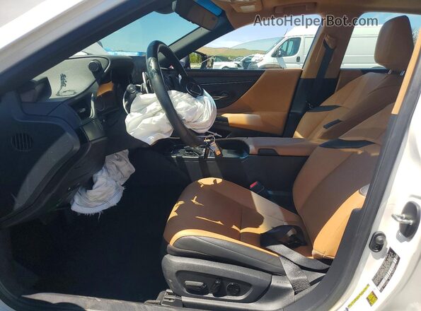 58ADZ1B13PU144443 2023 LEXUS ES White Vista interior delantera