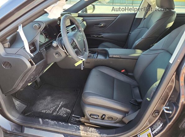 58ADZ1B13RU161889 2024 LEXUS ES Серый Вид салона спереди