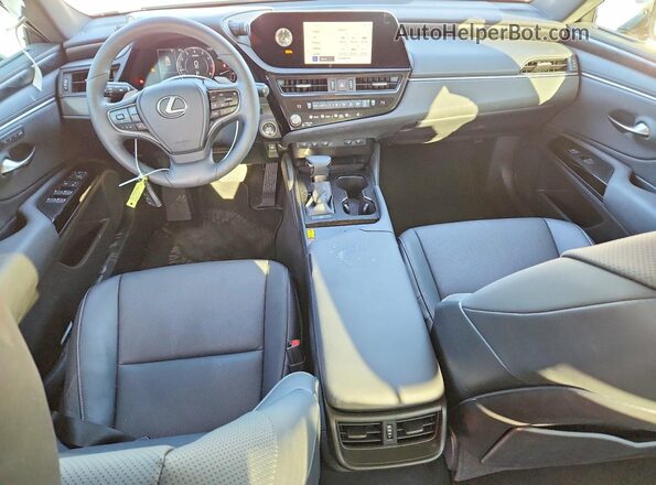 58ADZ1B13RU161889 2024 LEXUS ES Серый Вид панели приборов