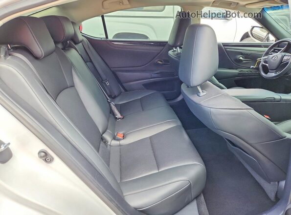 58ADZ1B14LU061999 2020 LEXUS ES White Widok tylnych siedzeń