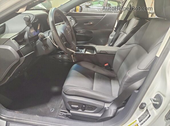 58ADZ1B14RU183903 2024 LEXUS ES White წინა სალონის ხედი