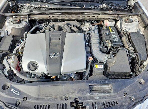 58ADZ1B18LU071340 2020 LEXUS ES White Вид задньої частини салону