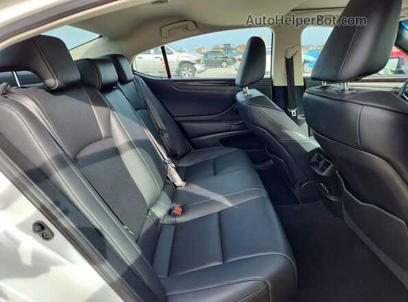 58ADZ1B18LU071340 2020 LEXUS ES White Вид задніх сидінь