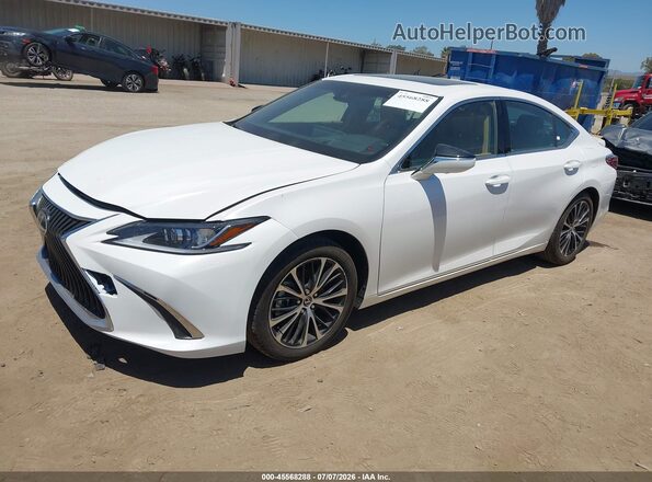58AEA1C16SU069563 2025 LEXUS ES Белый Передняя левая четверть