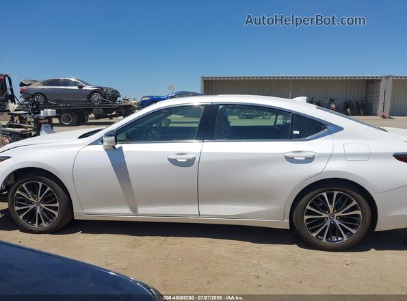 58AEA1C16SU069563 2025 LEXUS ES Белый Панорамный вид салона 360°
