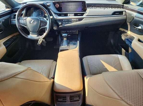 58AEZ1B13LU065613 2020 LEXUS ES Gray Widok deski rozdzielczej