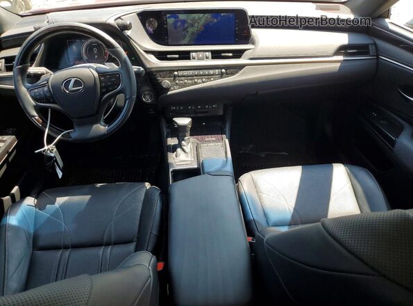 58AEZ1B14LU065054 2020 LEXUS ES Красный Вид панели приборов
