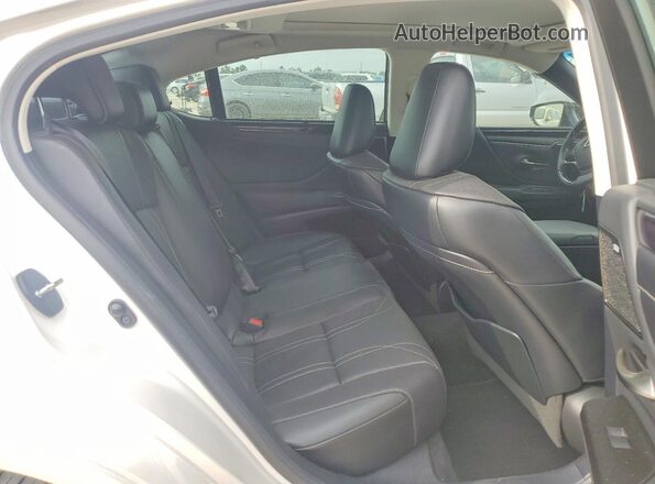 58AFZ1B13LU077362 2020 LEXUS ES White Rear seats view