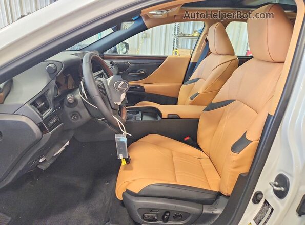 58AFZ1B19SU218871 2025 LEXUS ES White წინა სალონის ხედი