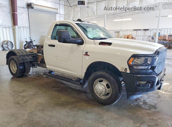 3C7WRSAL4PG526600 2023 RAM 3500 White Front view