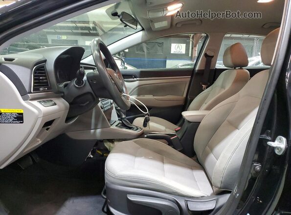 5NPD84LF0HH074924 2017 HYUNDAI ELANTRA Black Dashboard view