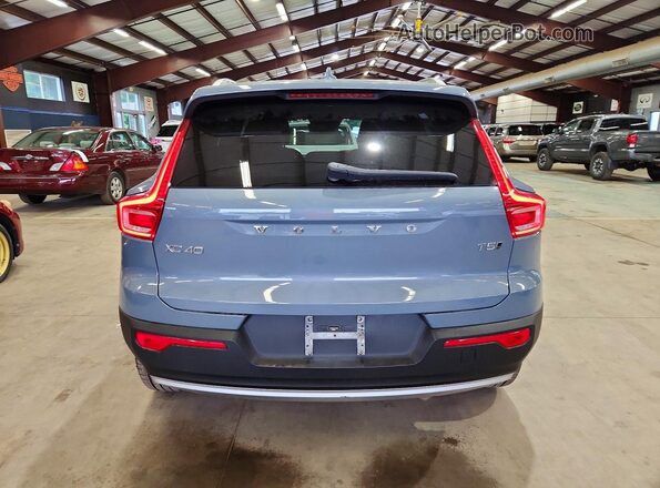 YV4162UK0L2278235 2020 VOLVO XC40 Blue Widok wnętrza z przodu
