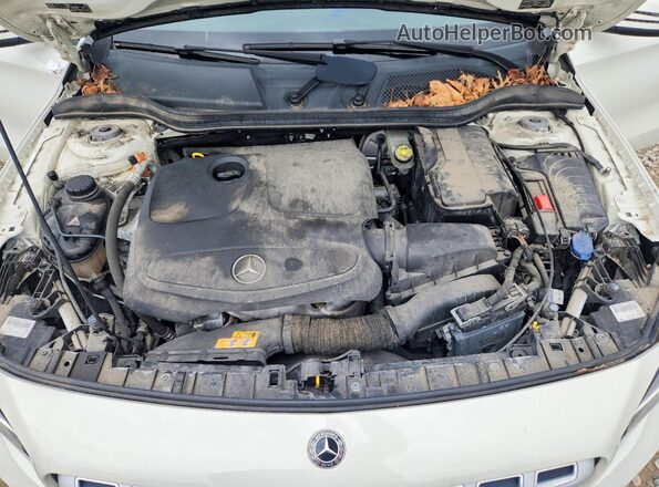 WDCTG4EB2JJ436493 2018 MERCEDES-BENZ GLA-CLASS White Engine compartment view
