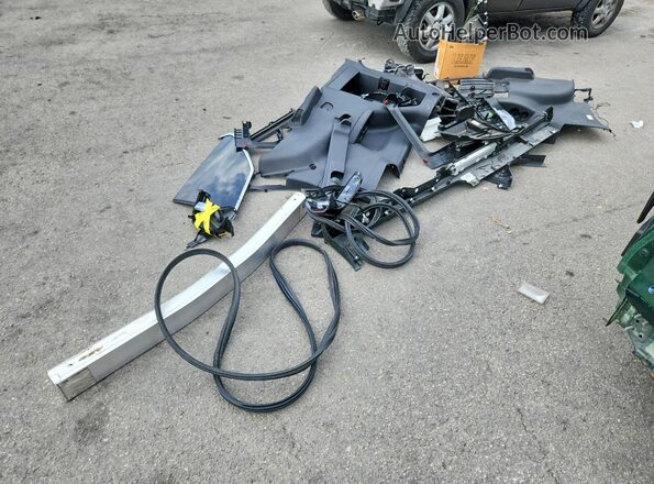 5TDYRKEC2TS300227 2026 TOYOTA SIENNA Green 360 interior view