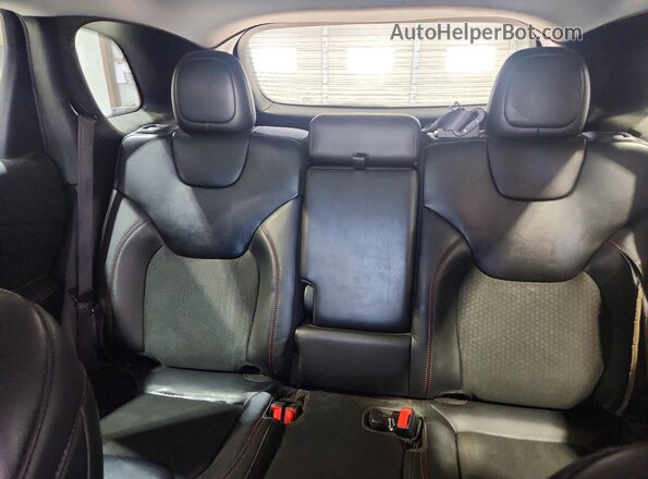 1C4PJMBN3KD481885 2019 JEEP CHEROKEE Синий Вид задней части салона