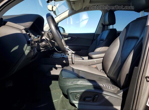 WA1AAAF74HD004014 2017 AUDI Q7 Gray Вид панелі приладів