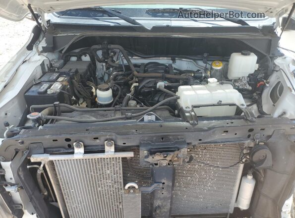 5BZAF0AA1JN853490 2018 NISSAN NV Белый Вид подкапотного пространства