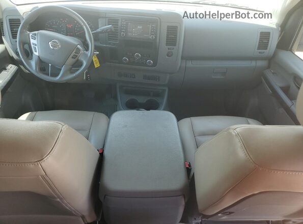 5BZAF0AA1JN853490 2018 NISSAN NV Белый Вид панели приборов