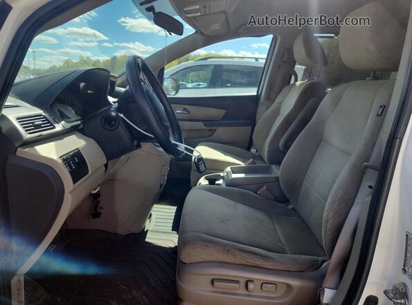 5FNRL5H3XGB005549 2016 HONDA ODYSSEY Белый Вид салона спереди