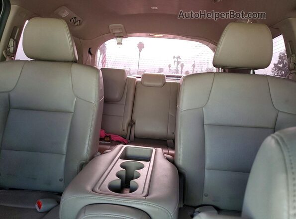 5FNRL5H63GB065649 2016 HONDA ODYSSEY White Widok tylnych siedzeń