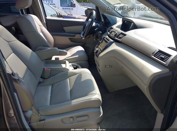 5FNRL5H63HB000091 2017 HONDA ODYSSEY Black Вид салону спереду