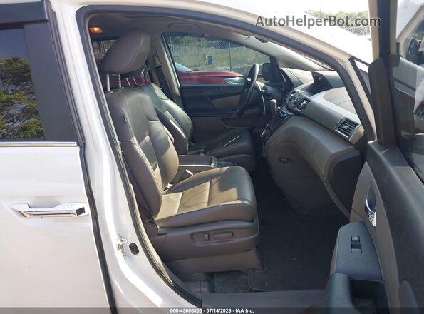 5FNRL5H64GB067717 2016 HONDA ODYSSEY White Vista interior delantera