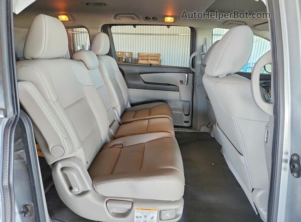 5FNRL5H64GB084209 2016 HONDA ODYSSEY Silver Rear interior view