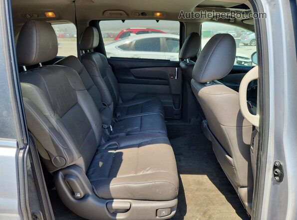 5FNRL5H64HB019474 2017 HONDA ODYSSEY Silver Vista interior trasera