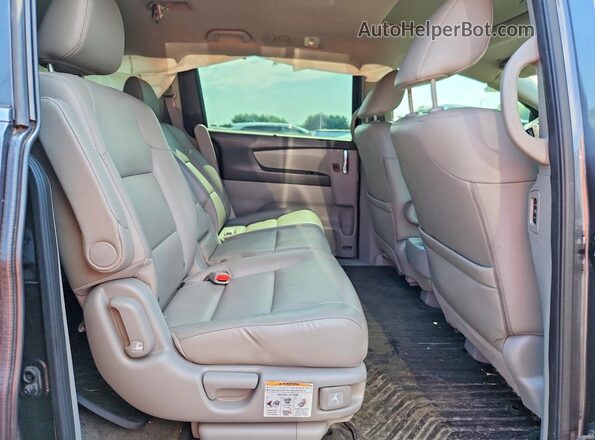 5FNRL5H66HB024210 2017 HONDA ODYSSEY Gray Vista interior trasera