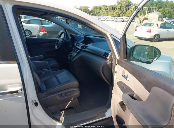 5FNRL5H67GB112617 2016 HONDA ODYSSEY Белый Вид салона спереди