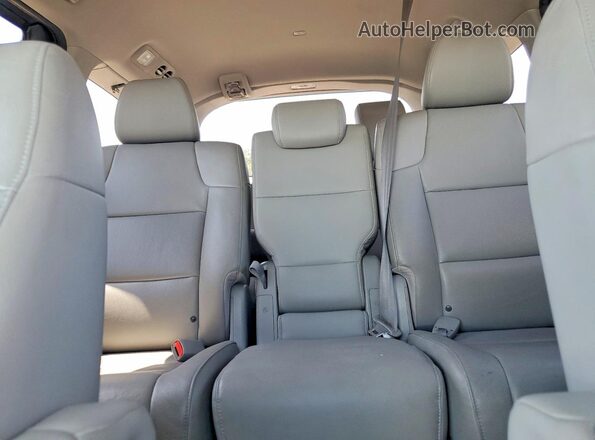 5FNRL5H6XGB075739 2016 HONDA ODYSSEY Gray Widok tylnych siedzeń