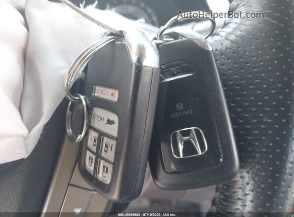 5FNRL5H94GB026210 2016 HONDA ODYSSEY Silver Vista del salpicadero