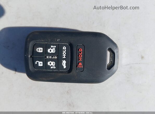 5FNRL5H94HB002622 2017 HONDA ODYSSEY White Dashboard view