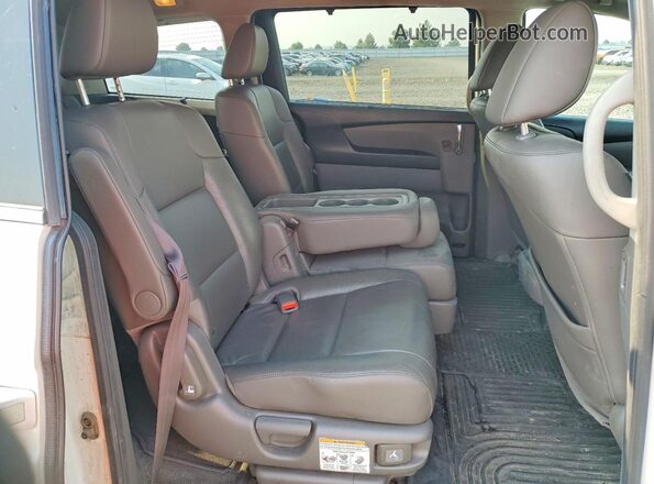 5FNRL5H97GB016996 2016 HONDA ODYSSEY White Вид задньої частини салону