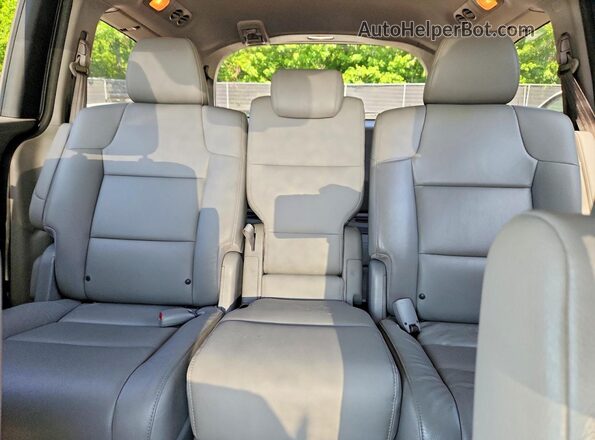 5FNRL5H98GB088774 2016 HONDA ODYSSEY Silver უკანა სავარძლების ხედი
