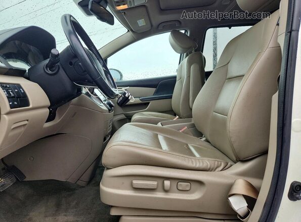 5FNRL5H98GB147385 2016 HONDA ODYSSEY Белый Вид салона спереди