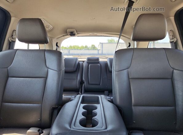 5FNRL5H98HB004115 2017 HONDA ODYSSEY Brown Rear seats view