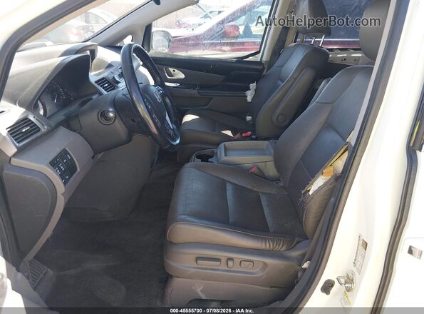 5FNRL5H99GB009371 2016 HONDA ODYSSEY White Front interior view