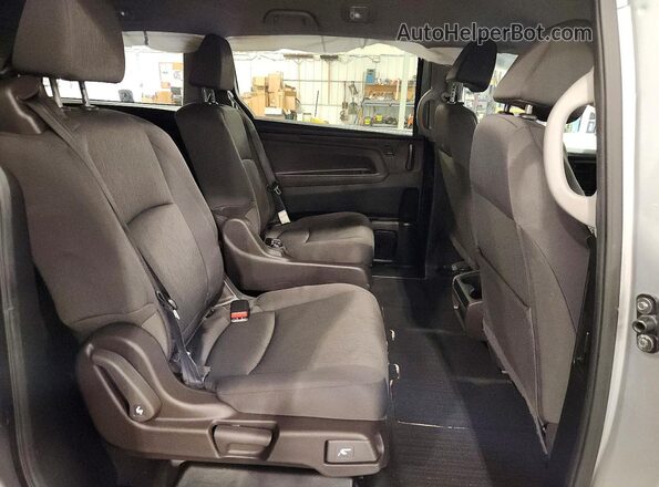 5FNRL6H22KB053942 2019 HONDA ODYSSEY Silver Вид задньої частини салону