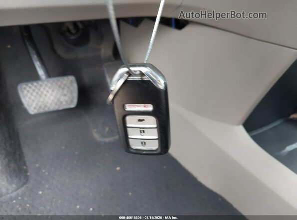 5FNRL6H24JB065704 2018 HONDA ODYSSEY White Dashboard view