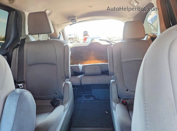 5FNRL6H50LB017338 2020 HONDA ODYSSEY Gray Rear seats view