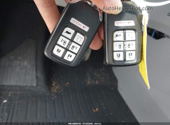 5FNRL6H52JB068272 2018 HONDA ODYSSEY Серый Вид панели приборов